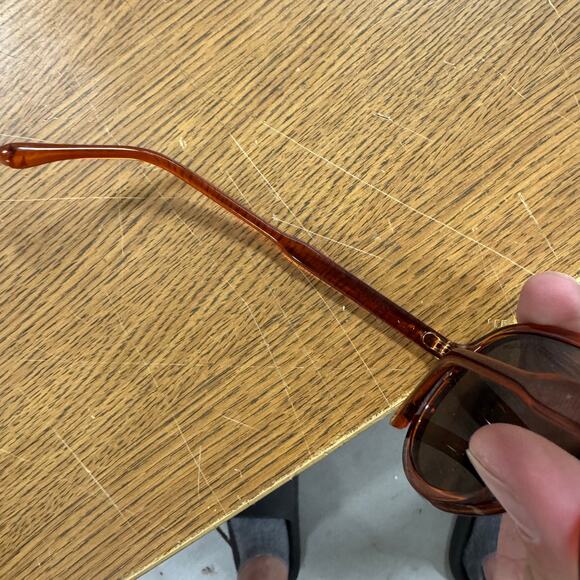 True Religion Sunglasses Mens
Aviator Cat 3 Tortoise TR56549 5W
BW UV Protection - Picture 5 of 5